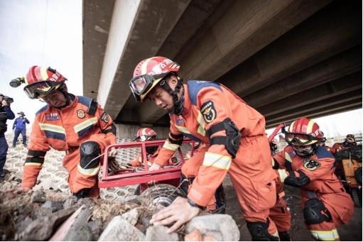 北疆藍(lán)光 2024 烏蘭察布消防救援支隊(duì)地震救援實(shí)戰(zhàn)拉練紀(jì)實(shí)